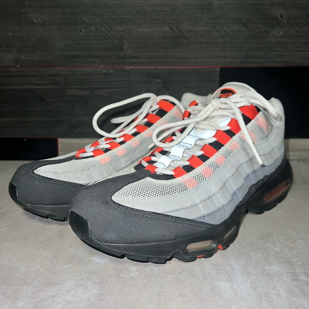 Nike Air Max 2009 - Rare - Size 9